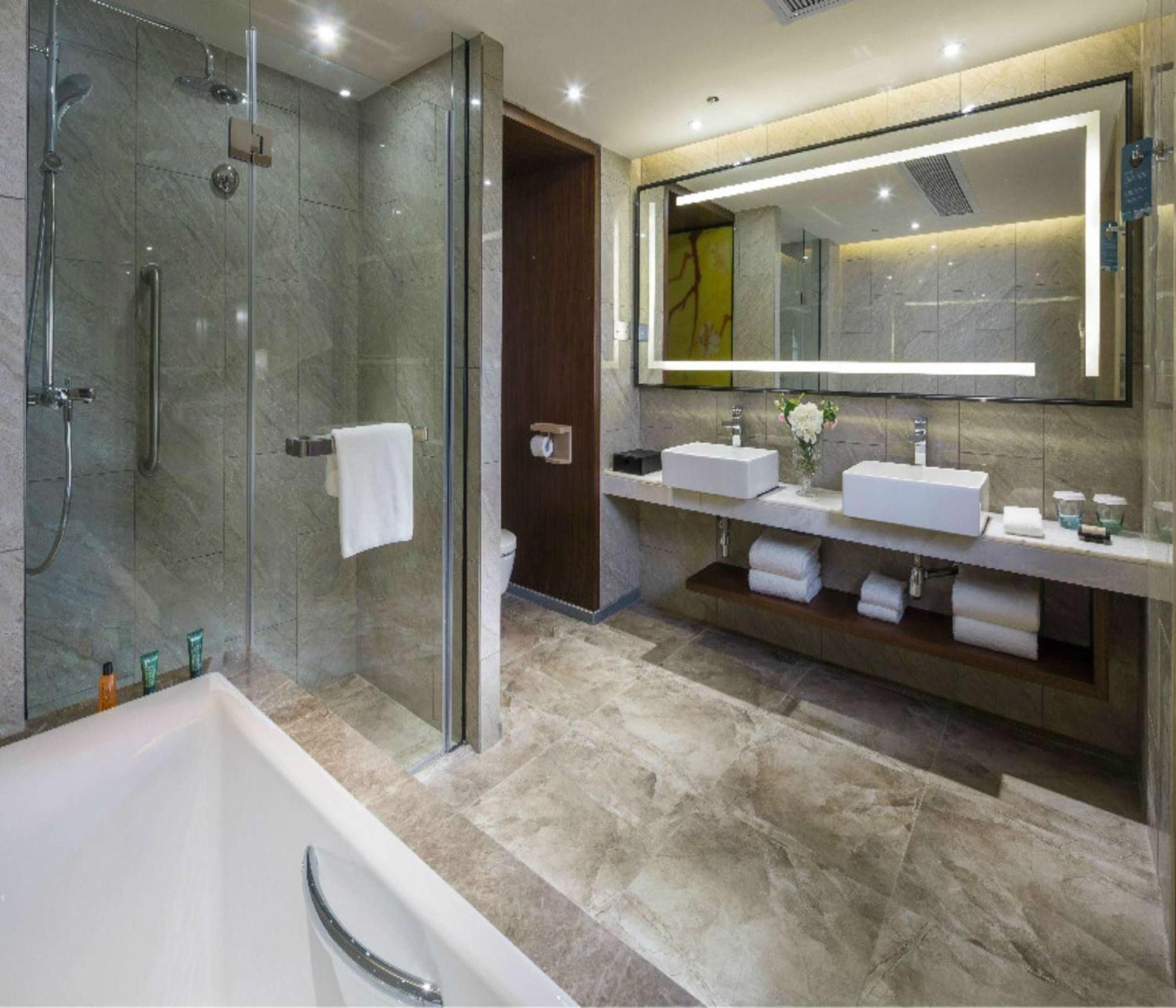 Hilton Garden Inn Zhongshan Guzhen Экстерьер фото